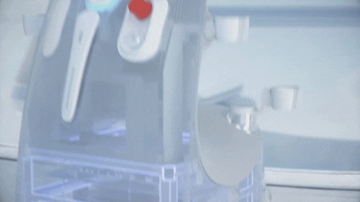 Four Applicators Working Simultaneously